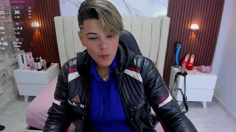 Snapshot of karolandluna chatting on 26, 2, 2025 Karol and Luna online show from 26, 2, 2025
