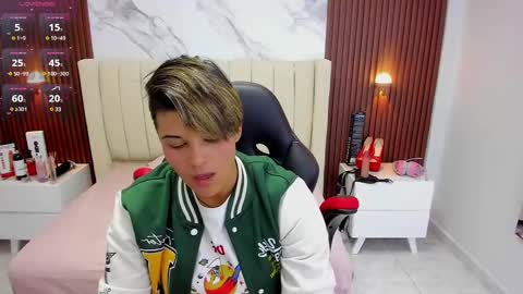 Snapshot of karolandluna chatting on 10, 3, 2025 Karol and Luna online show from 10, 3, 2025