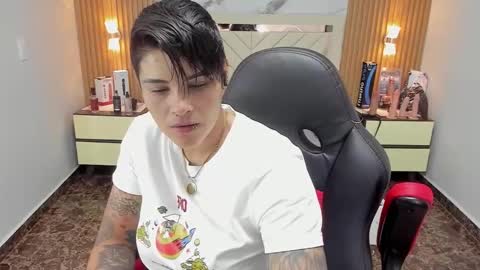Snapshot of karolandluna chatting on 25, 9, 2025 Karol and Luna online show from 25, 9, 2025