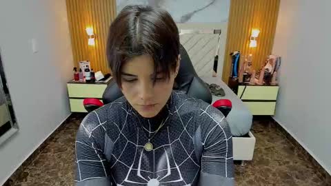 Snapshot of karolandluna chatting on 31, 10, 2025 Karol and Luna online show from 31, 10, 2025