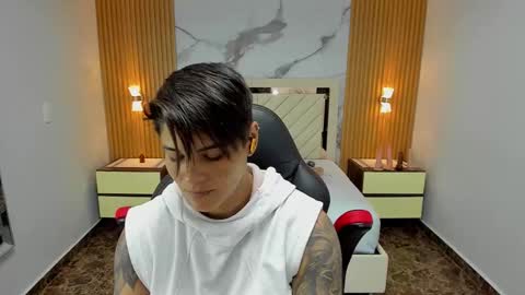 Snapshot of karolandluna chatting on 16, 11, 2025 Karol and Luna online show from 16, 11, 2025