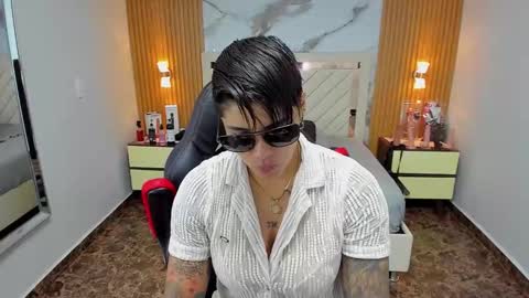 Snapshot of karolandluna chatting on 20, 11, 2025 Karol and Luna online show from 20, 11, 2025