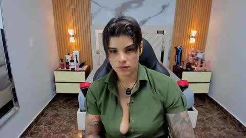 Snapshot of karolandluna chatting on 22, 11, 2025 Karol and Luna online show from 22, 11, 2025