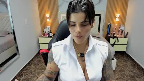 Snapshot of karolandluna chatting on 24, 11, 2025 Karol and Luna online show from 24, 11, 2025