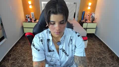 Snapshot of karolandluna chatting on 27, 11, 2025 Karol and Luna online show from 27, 11, 2025