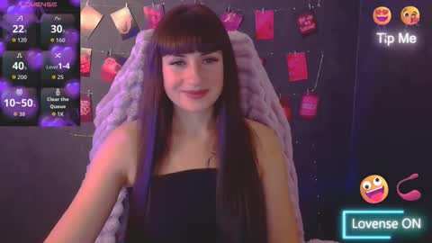 Snapshot of karolina_mia chatting on 26, 10, 2025 Caroline online show from 26, 10, 2025