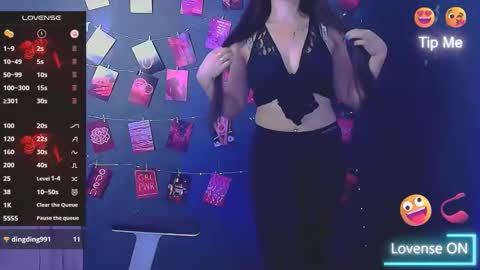 Snapshot of karolina_mia chatting on 27, 11, 2025 Caroline online show from 27, 11, 2025