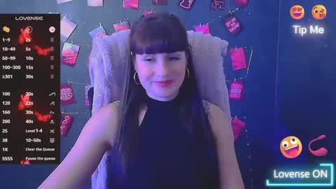 Snapshot of karolina_mia chatting on 28, 11, 2025 Caroline online show from 28, 11, 2025