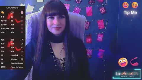 Snapshot of karolina_mia chatting on 4, 12, 2025 Caroline online show from 4, 12, 2025