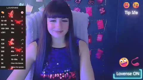 Snapshot of karolina_mia chatting on 16, 12, 2025 Caroline online show from 16, 12, 2025