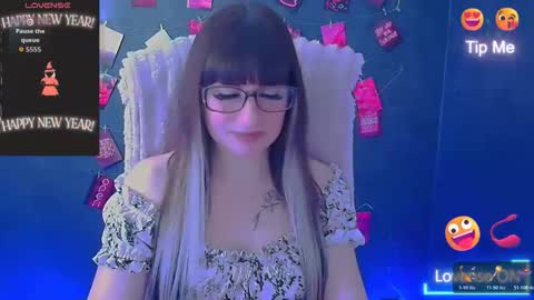 Snapshot of karolina_mia chatting on 1, 5, 2026 Caroline online show from 1, 5, 2026