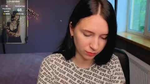 Karolina online show from 4, 6, 2026