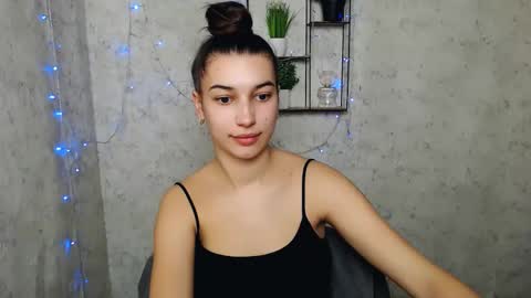 Snapshot of karolinamex_ chatting on 2, 3, 2025 Karolina online show from 2, 3, 2025