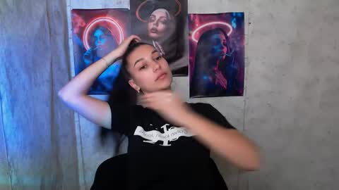 Snapshot of karolinamex_ chatting on 14, 10, 2025 Karolina online show from 14, 10, 2025