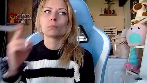 karoline121 online show from 9, 3, 2026