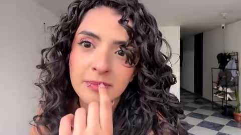 Snapshot of karoline_jones_ chatting on 3, 4, 2026 Karoline online show from 3, 4, 2026