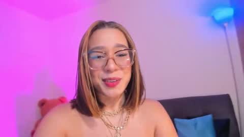 Karoll28s online show from 12, 5, 2026