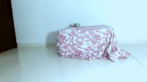 Snapshot of karolsweetvagi chatting on 19, 4, 2026 karol online show from 19, 4, 2026