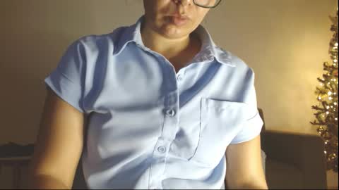 Snapshot of kary_montero chatting on 30, 11, 2025 karime online show from 30, 11, 2025