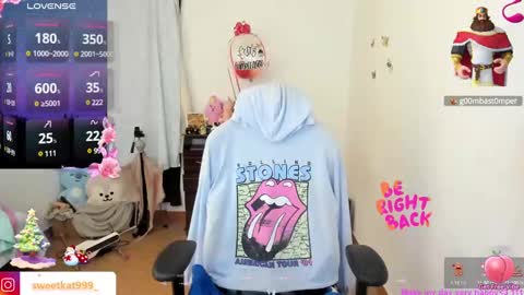 Snapshot of kat_ly_chan chatting on 17, 12, 2024 Kat       online show from 17, 12, 2024