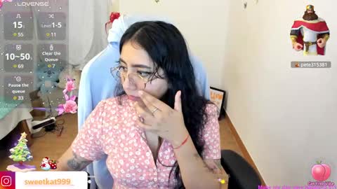 Snapshot of kat_ly_chan chatting on 30, 12, 2024 Kat       online show from 30, 12, 2024