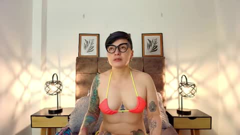 Snapshot of kat_paradisse chatting on 15, 3, 2026 kat paradisse online show from 15, 3, 2026