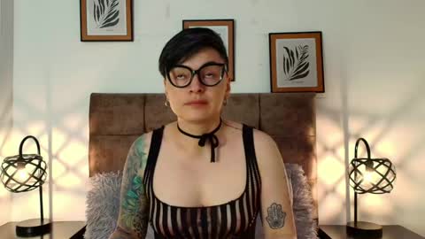 Snapshot of kat_paradisse chatting on 23, 4, 2026 kat paradisse online show from 23, 4, 2026