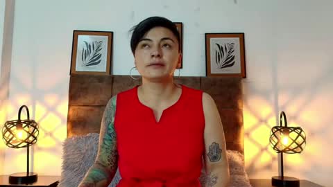 Snapshot of kat_paradisse chatting on 20, 5, 2026 kat paradisse online show from 20, 5, 2026