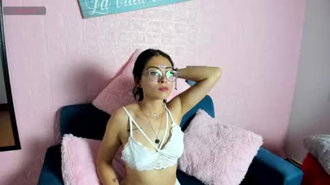 Kat Santana online show from 10, 4, 2026