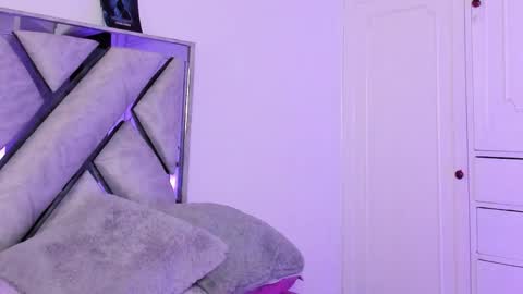 Kat Santana online show from 15, 4, 2026