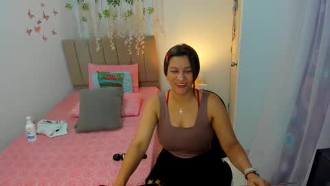 Snapshot of kataleyarios01 chatting on 22, 1, 2025 kataleyarios01 online show from 22, 1, 2025