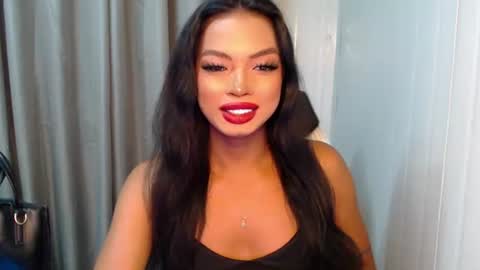 Snapshot of katalina_rouge chatting on 8, 4, 2026 IVY JANE online show from 8, 4, 2026