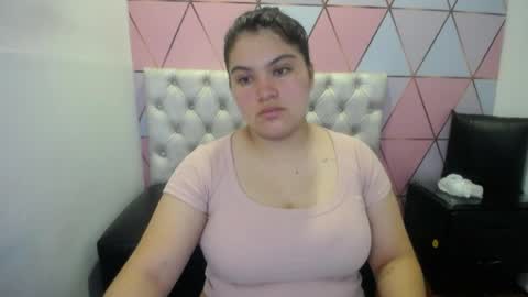 Snapshot of katalina_santana25 chatting on 5, 4, 2026 katalina santana25 online show from 5, 4, 2026