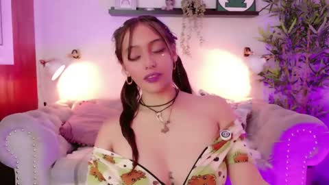 Snapshot of katalinalee_ chatting on 9, 4, 2026 katalinalee_ online show from 9, 4, 2026