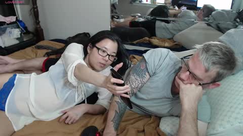 Snapshot of katandcrown chatting on 1, 4, 2026 Kat and Crown online show from 1, 4, 2026