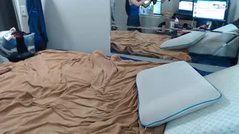 Snapshot of katandcrown chatting on 3, 4, 2026 Kat and Crown online show from 3, 4, 2026