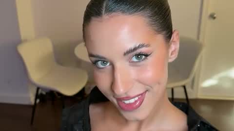 Snapshot of katarasimon chatting on 16, 12, 2025 katarasimon online show from 16, 12, 2025