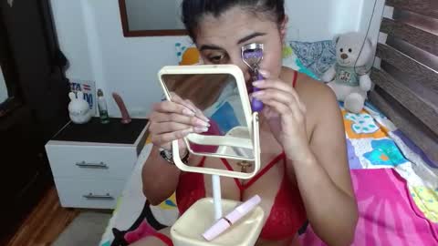 Snapshot of kate_bella chatting on 30, 10, 2025 katerine online show from 30, 10, 2025