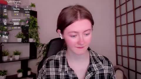 Snapshot of kate_cuddle chatting on 17, 3, 2026 Kate online show from 17, 3, 2026