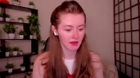 Snapshot of kate_cuddle chatting on 27, 4, 2026 Kate online show from 27, 4, 2026