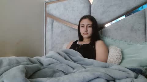 Snapshot of kate_davies chatting on 14, 10, 2025 kate online show from 14, 10, 2025