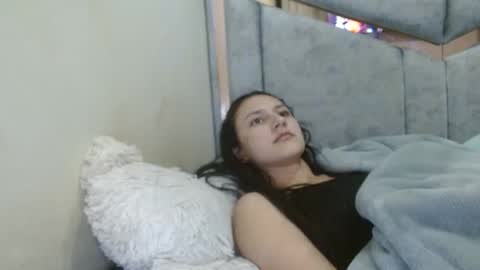 Snapshot of kate_davies chatting on 6, 11, 2025 kate online show from 6, 11, 2025