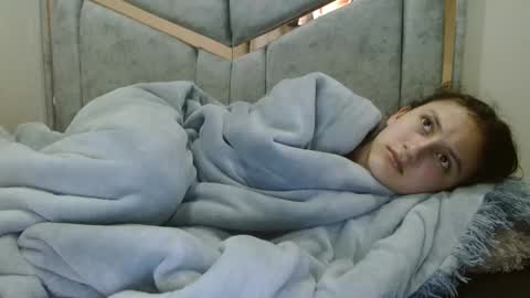 Snapshot of kate_davies chatting on 21, 11, 2025 kate online show from 21, 11, 2025