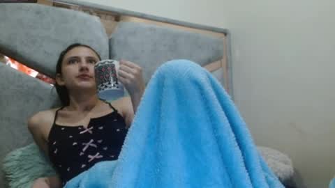 Snapshot of kate_davies chatting on 1, 12, 2025 kate online show from 1, 12, 2025