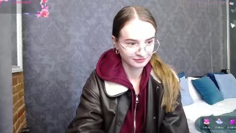 Snapshot of kate_jonson chatting on 30, 4, 2026 .Be kind and gentle with me and I will do my best for you. online show from 30, 4, 2026