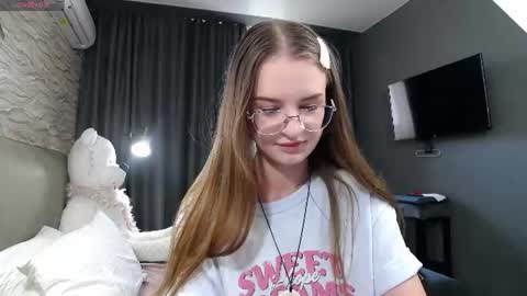 Snapshot of kate_jonson chatting on 17, 7, 2026 .Be kind and gentle with me and I will do my best for you. online show from 17, 7, 2026