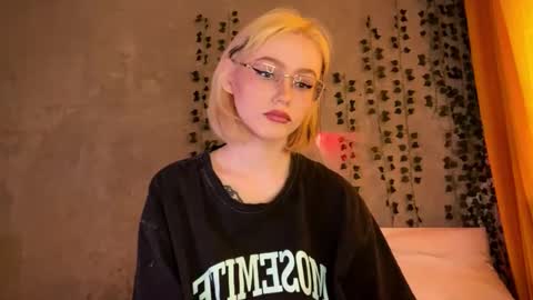 Snapshot of kate_mikki chatting on 4, 2, 2026 kate_mikki online show from 4, 2, 2026