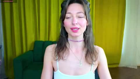 Snapshot of kate_millersi chatting on 23, 4, 2026 Kare online show from 23, 4, 2026