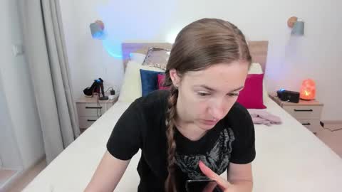 kate_redgar online show from 8, 11, 2025