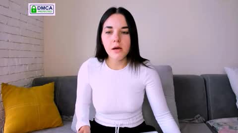 Snapshot of kate_ree_ chatting on 16, 9, 2025 KATE online show from 16, 9, 2025